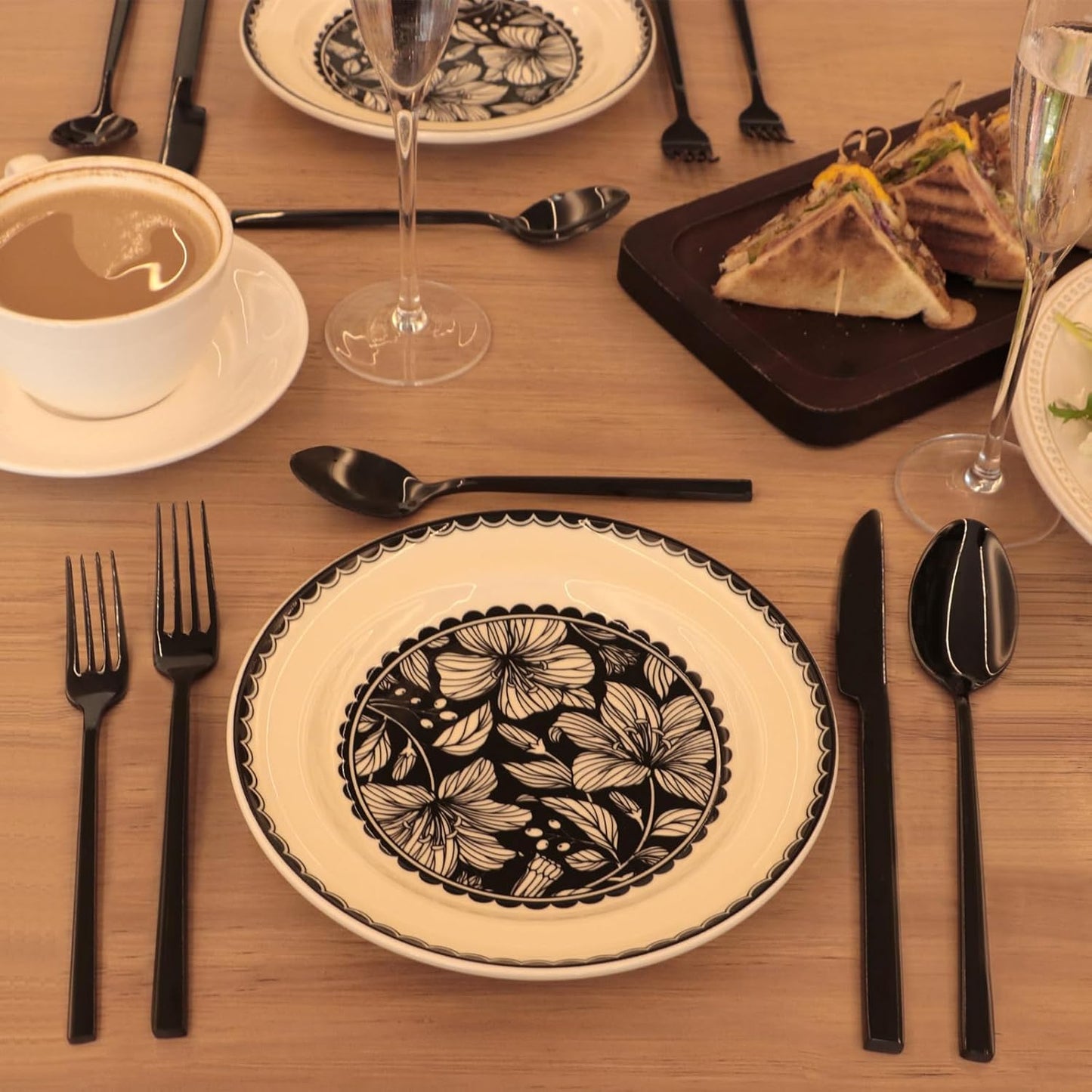 Stainless Steel Flatware Set Hand Forged 18/10 Silverware Set Mirror Black Cutlery Set with Cuboid Handle Matte Finished 20 Pieces Home Event Use Wedding Housewarming Gift Service for 4