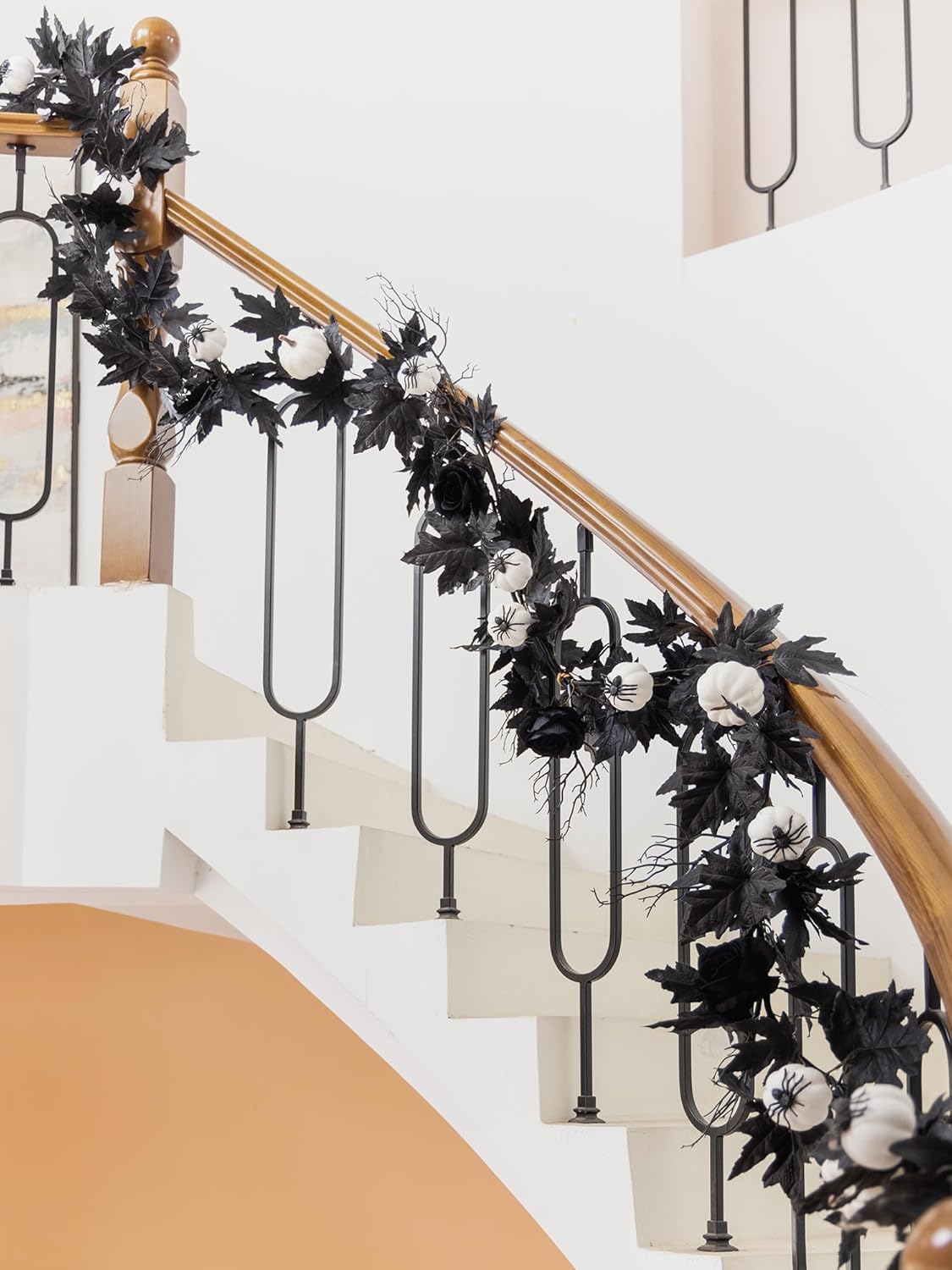 MISSPIN 6FT Black Maples Leaf Garland, Halloween Fall Leaf Garland Artificial Hanging Black Maple Autumn Vine Fall Decor Maple Thanksgiving Halloween Home Decor