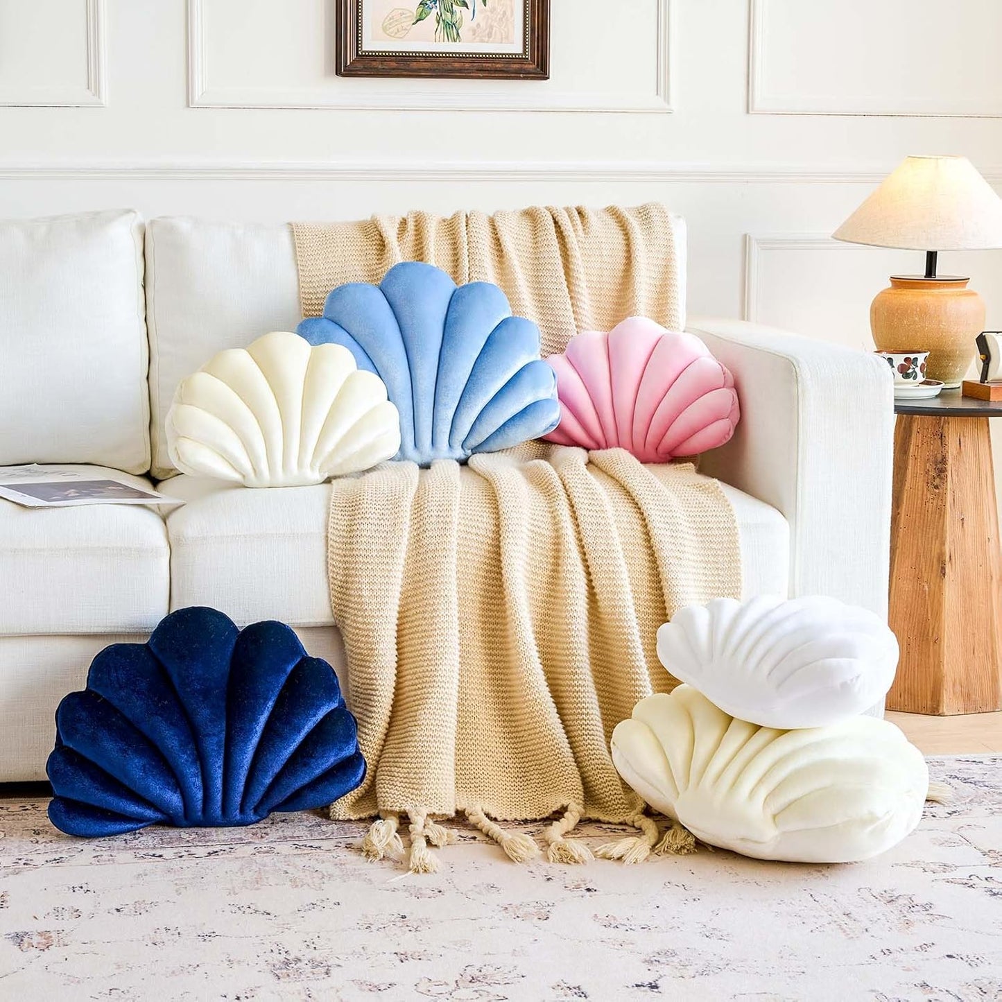 Cream Seashell Throw Pillows, Shell Shaped Throw Pillows, 18 Inch Soft Velvet Home Decorative Pillow Plush Cushion for Bed Couch Living Sofa Room Decor Accent Throw Pillow