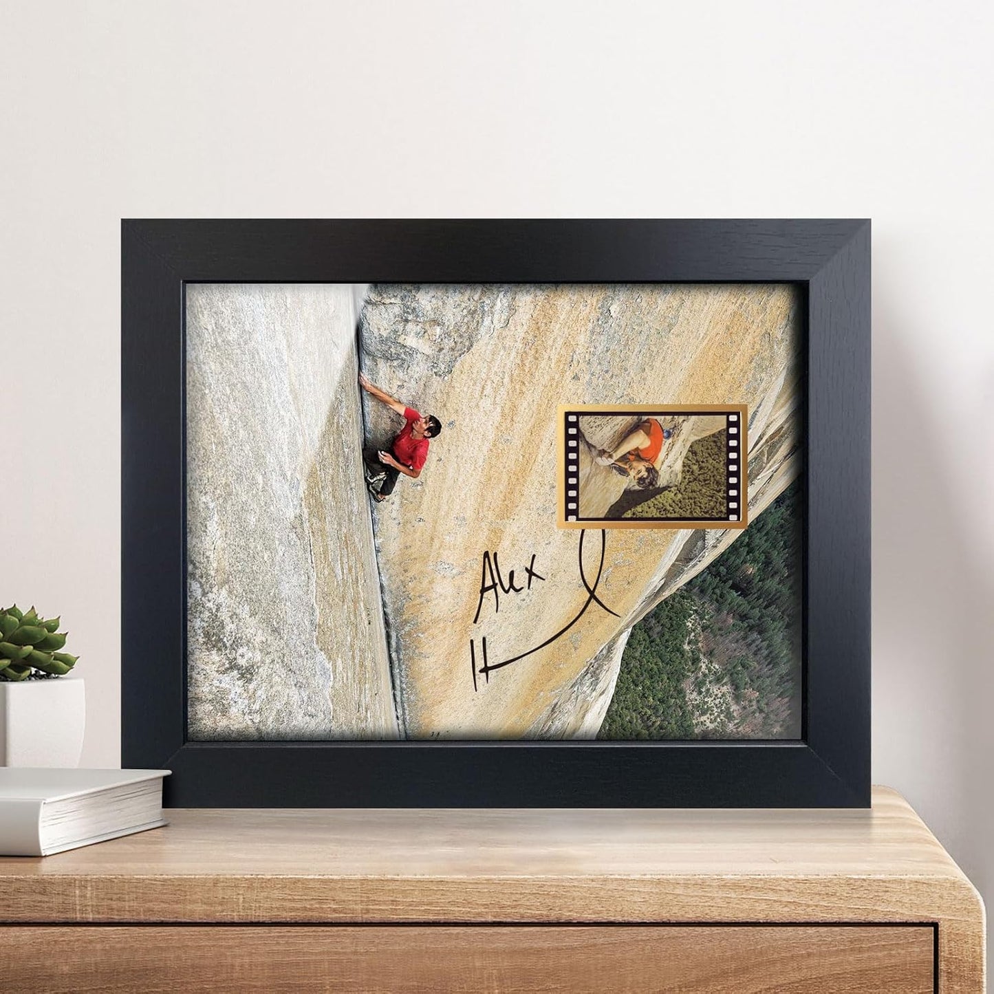 sufenvera Sports Fans Poster - Alex Honnold Framed Photo with Print Signed and Mini Film Display,Gifts for Adventure Rock Climber Fans 8x6 Inches