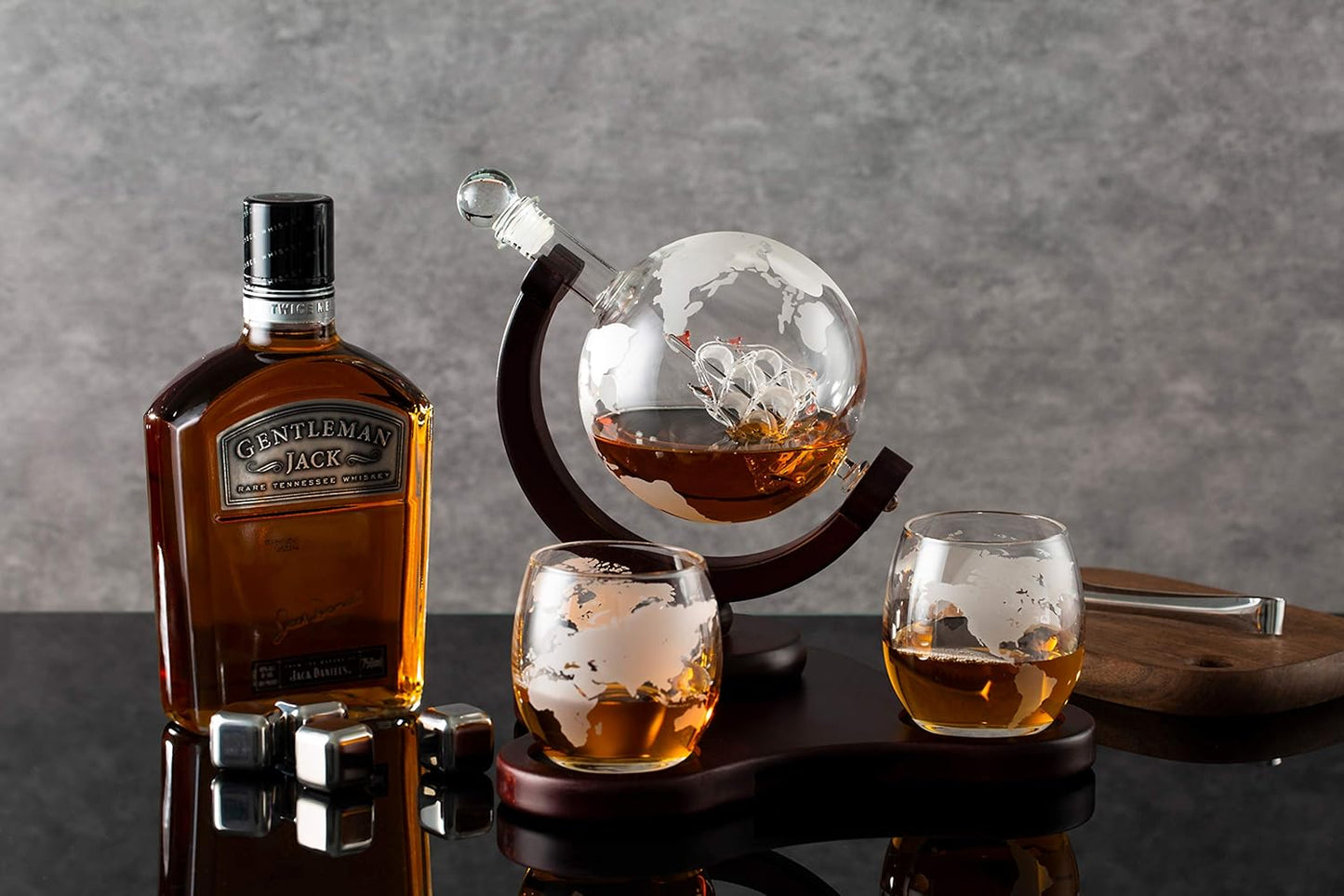 Whiskey Globe Decanter Set with 2 Glasses in Gift Box - Whiskey decanter for Liquor, Whiskey, Brandy, Gin, Rum, Tequila, Vodka, and Brandy - Home Bar Accessories for Men and Women
